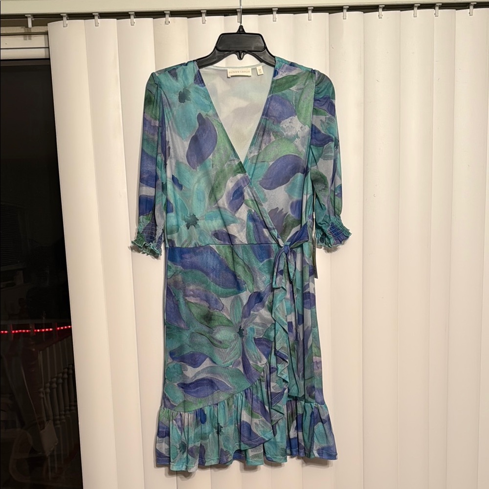 Elegant Blue and Green Wrap Dress